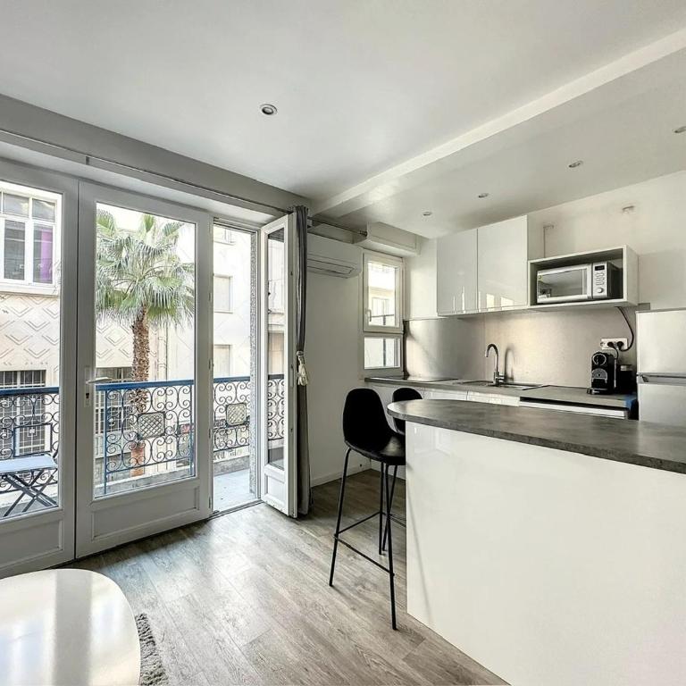 Superbe appartement avec terrasse centre-ville et plage à 5 min - Appartement 1 Chambre - Vue sur Ville - 2