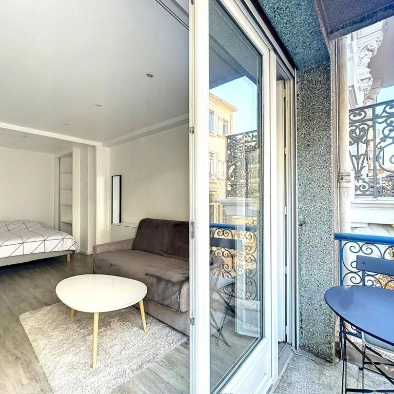 Superbe appartement avec terrasse centre-ville et plage à 5 min - Appartement 1 Chambre - Vue sur Ville - 4