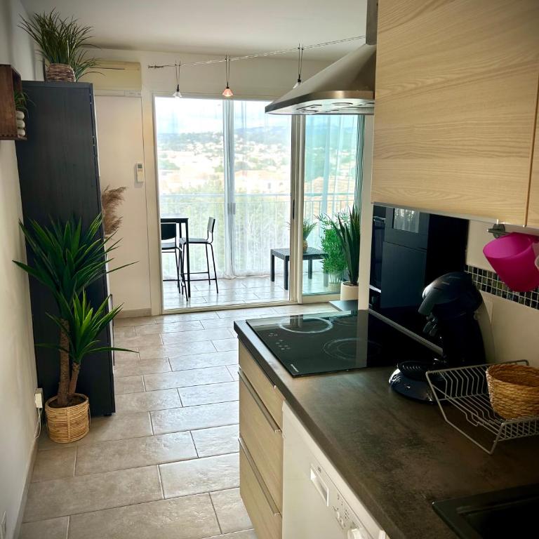 Bel appartement à 2 min de la plage à Six-Fours-les-Plages - Apartment - 2