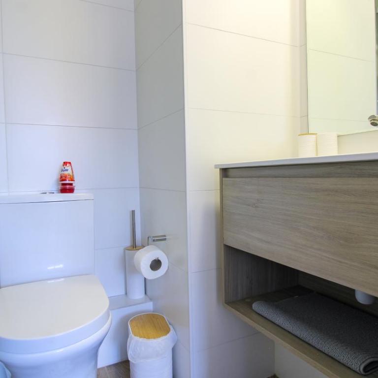 Vista ciudad, 4 personas, parking, gimnasio - Apartment - 5