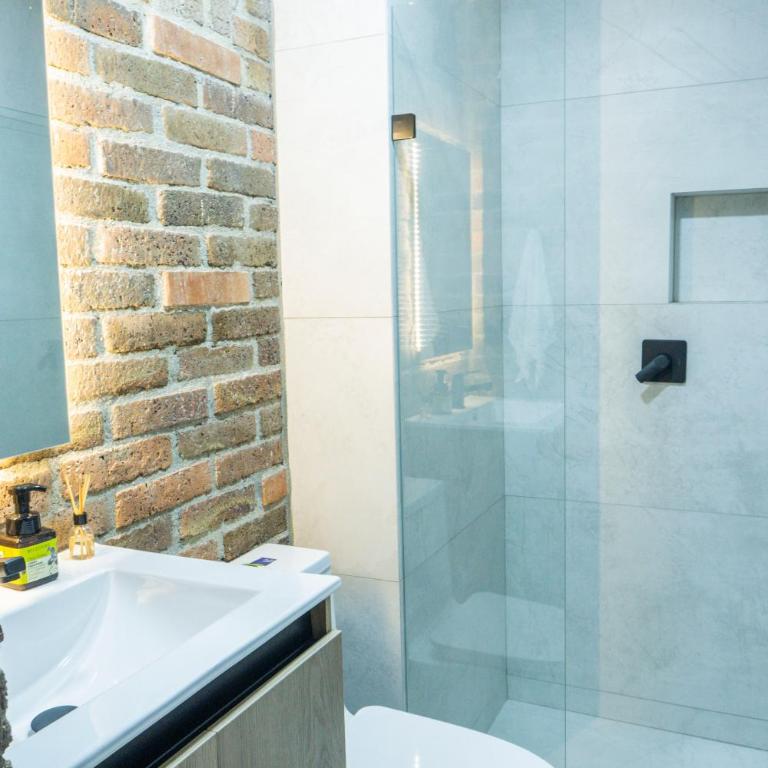 Stylish Laureles Apartment, New Apartment - One-Bedroom Apartment - 13