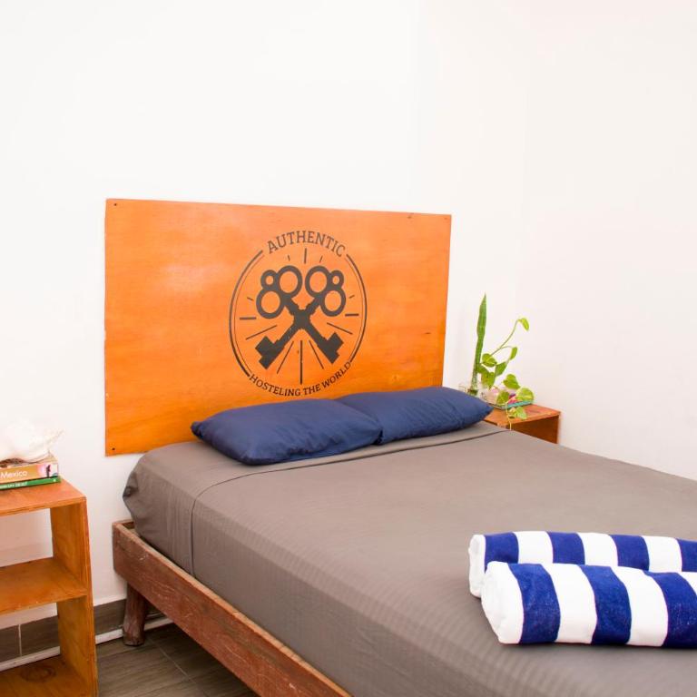 Balu Hotel - Double Room with Private Bathroom - 4