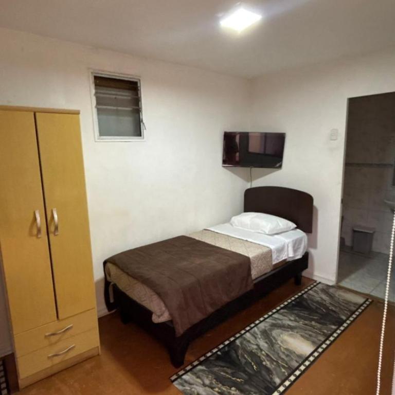 Residencial Fernanda - Twin Room with Private Bathroom - 2