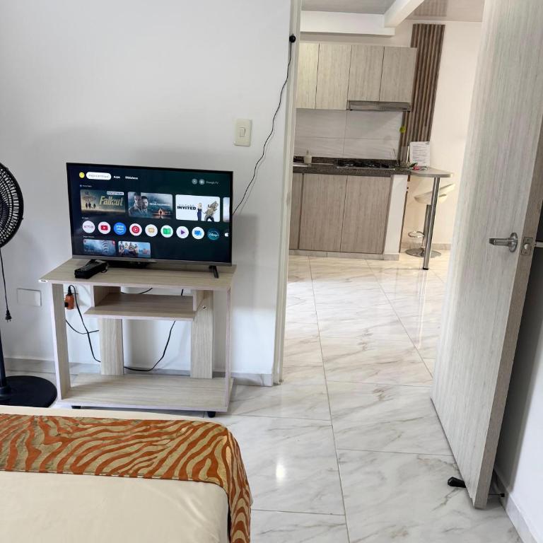 EXCELENTE ESTADIA EN UN BOSQUE DENTRO DE CALI.. - Apartamento de 2 dormitorios - 4