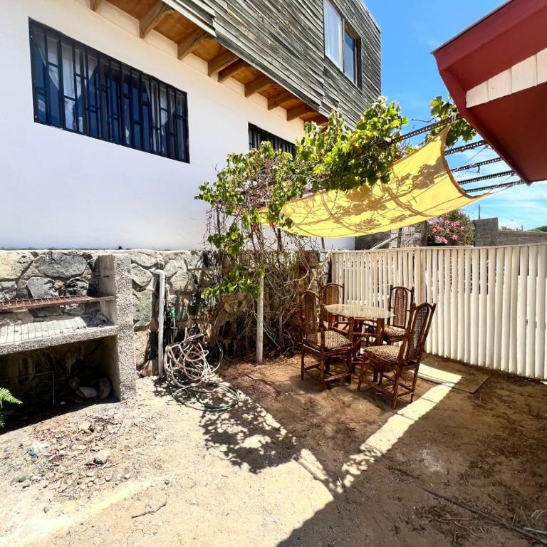 Relájate y disfruta con una hermosa vista al mar - Three-Bedroom Apartment - 19
