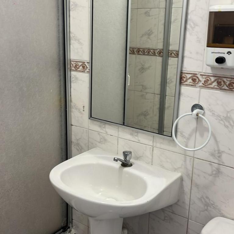 Residencial Fernanda - Single Room with Private Bathroom - 2