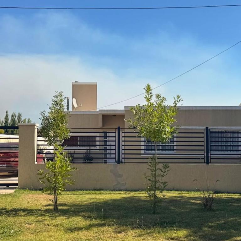 Lu&An - Casa moderna - piscina, parrilla y jardín - Three-Bedroom House - 23