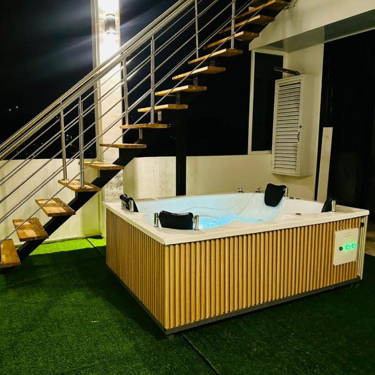 Encanto del Llano Luxury Apartment with Jacuzzi Terrace - Three-Bedroom Apartment - 19