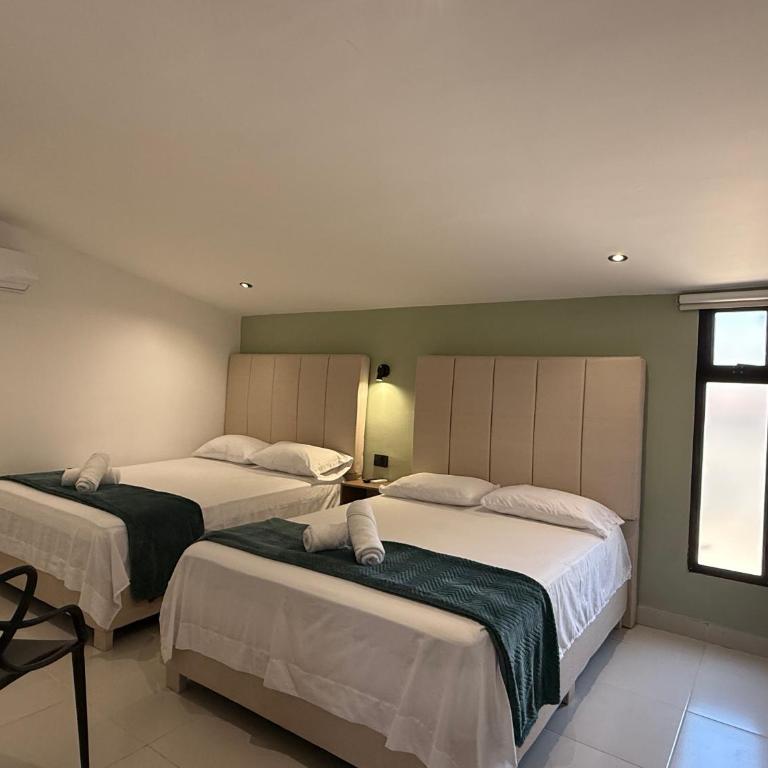 Arcadia Hotel - Quadruple Room - 3