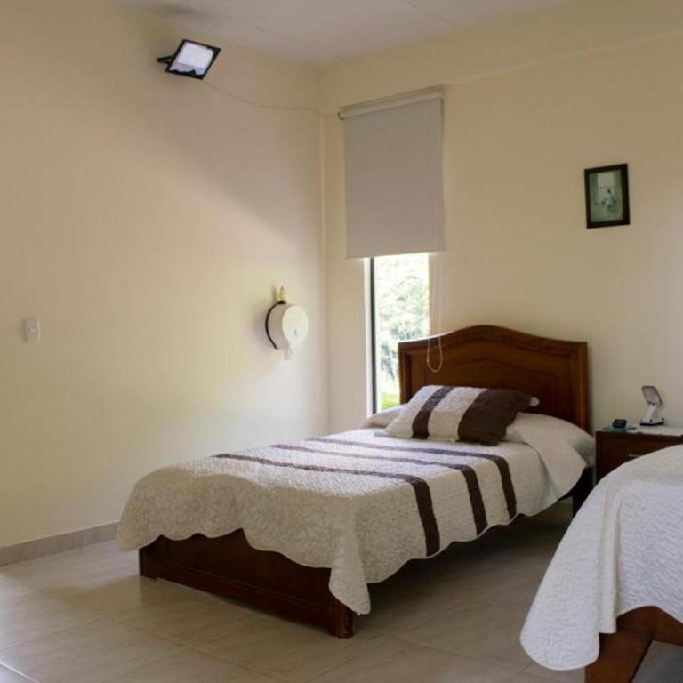 Villa Romero Hospedaje - Habitación Doble con baño privado - 2 camas - 1