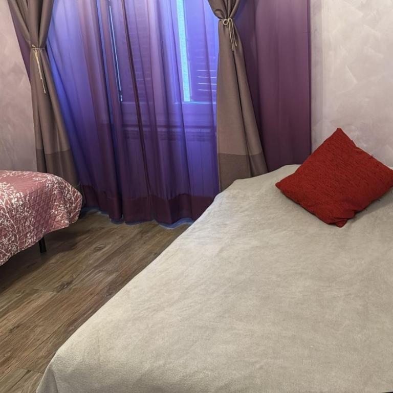 Iris Guest House - Camera Tripla con Bagno Privato - 1