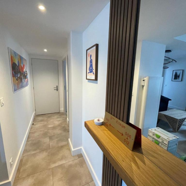 Le PRESTIGE du SANCTUAIRE - Three-Bedroom Apartment - 29