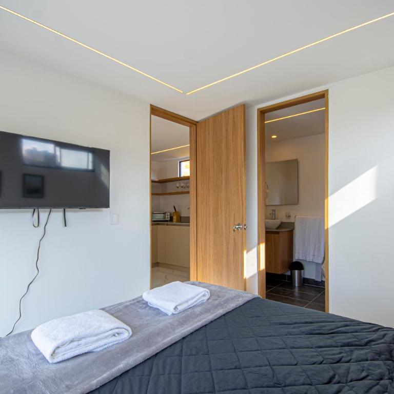 Cozyhomesco 1 - Two-Bedroom Apartment - 6