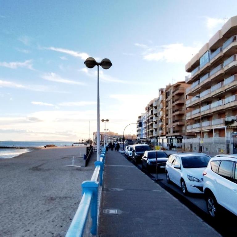 Torrevieja CityCenter LocosBeach 50m Exclusive Apartment - Apartamento de 2 dormitorios - 60