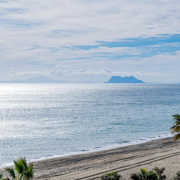 EB4A - Frontline beach city apartment - Apartamento - 45