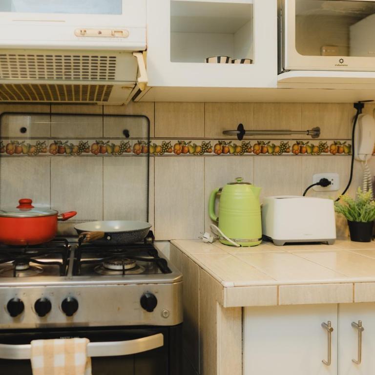 Galvez 3 Dormitorios by Casa Miraflores - Wifi Washer Hot Water - Three-Bedroom Apartment - 11