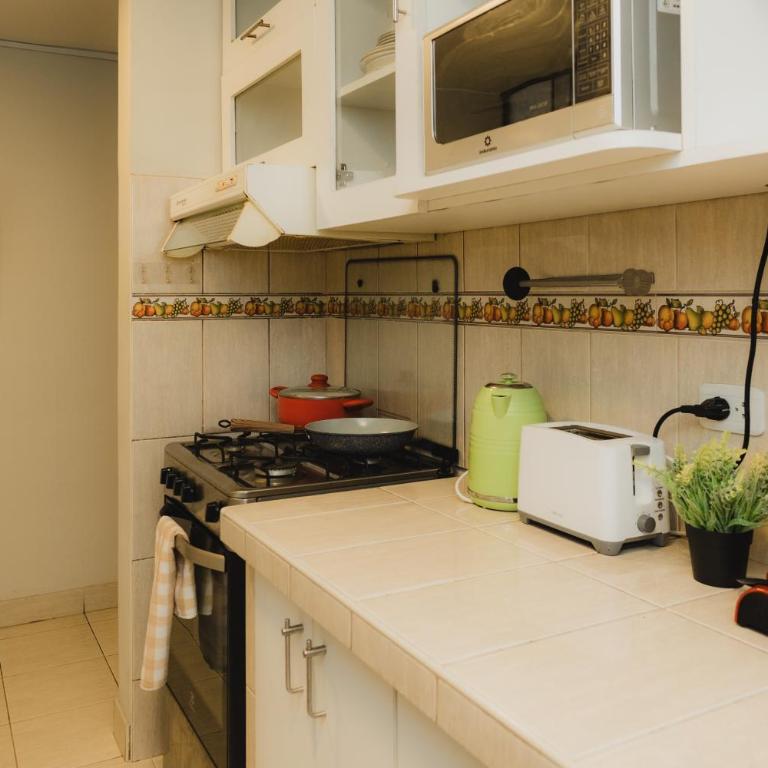 Galvez 3 Dormitorios by Casa Miraflores - Wifi Washer Hot Water - Three-Bedroom Apartment - 5