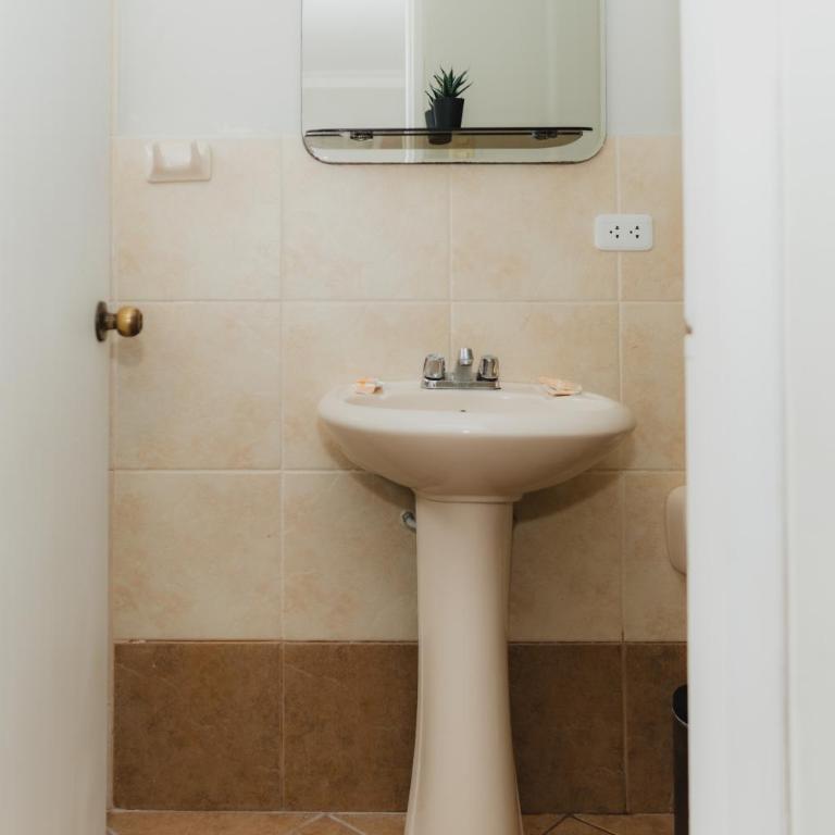 Galvez 3 Dormitorios by Casa Miraflores - Wifi Washer Hot Water - Three-Bedroom Apartment - 20