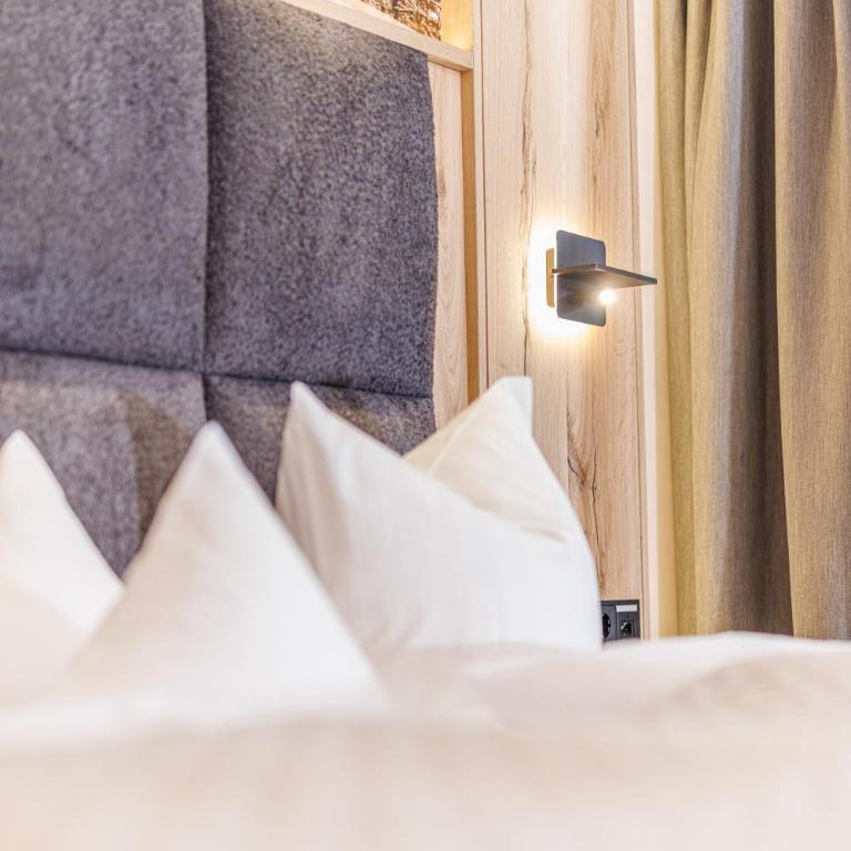 Hotel Ländenhof Superior - Doppelzimmer mit Balkon - Kategorie B - 7