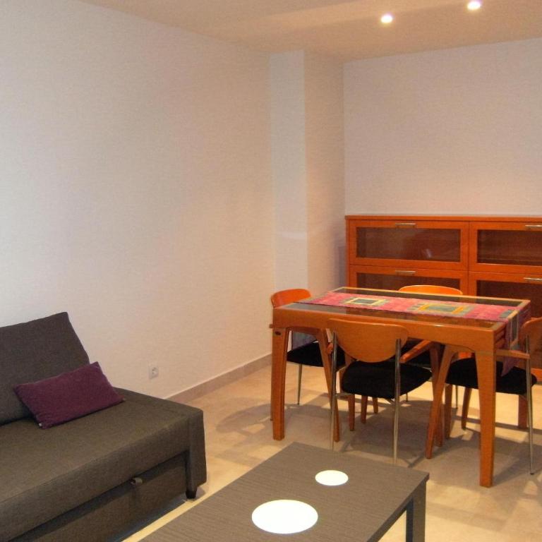 Apartment in Estartit with garden - Two-Bedroom Apartment - 7