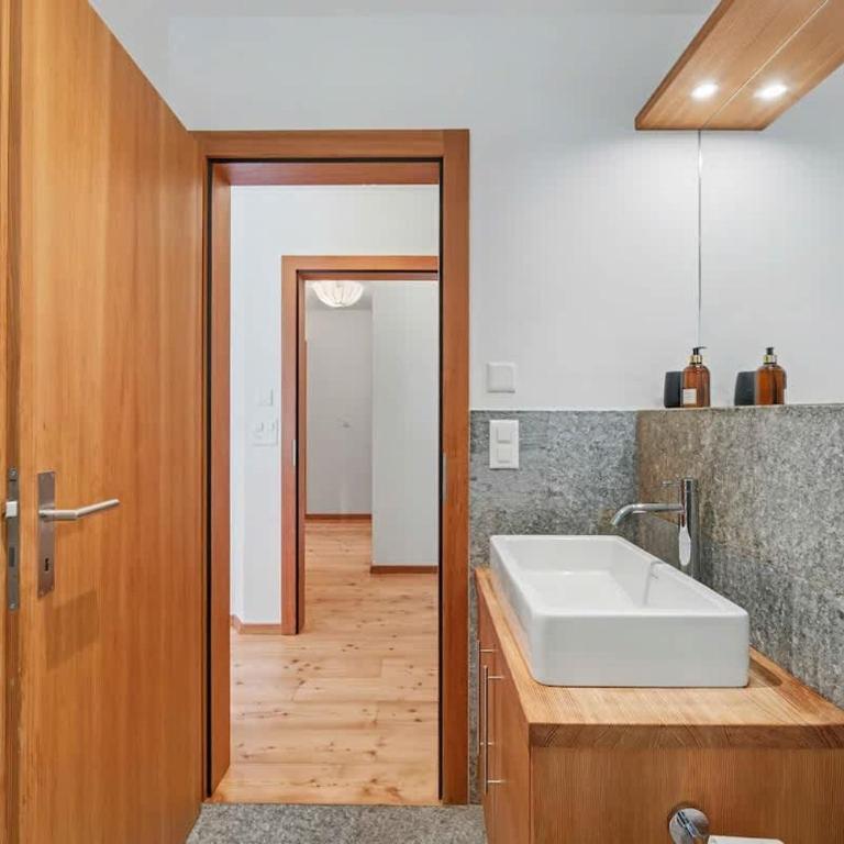 ST MORITZ Comfort and space for families, 3 bedrooms and garden - Apartment mit 3 Schlafzimmern - 30