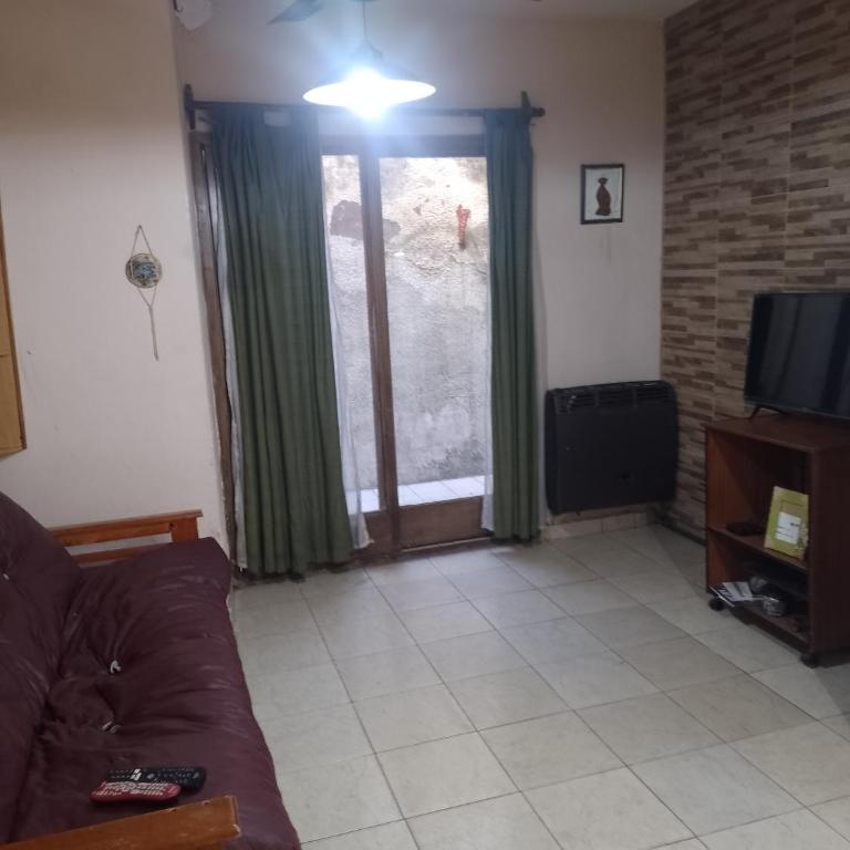 Laura - Two-Bedroom Apartment - 3