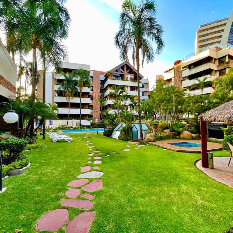 5-star hotel, 2 bedrooms, nice decoration, very complet social area, very good price - Two-Bedroom Apartment - 49