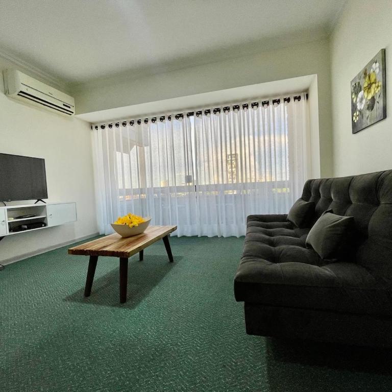 5-star hotel, 2 bedrooms, nice decoration, very complet social area, very good price - Two-Bedroom Apartment - 79