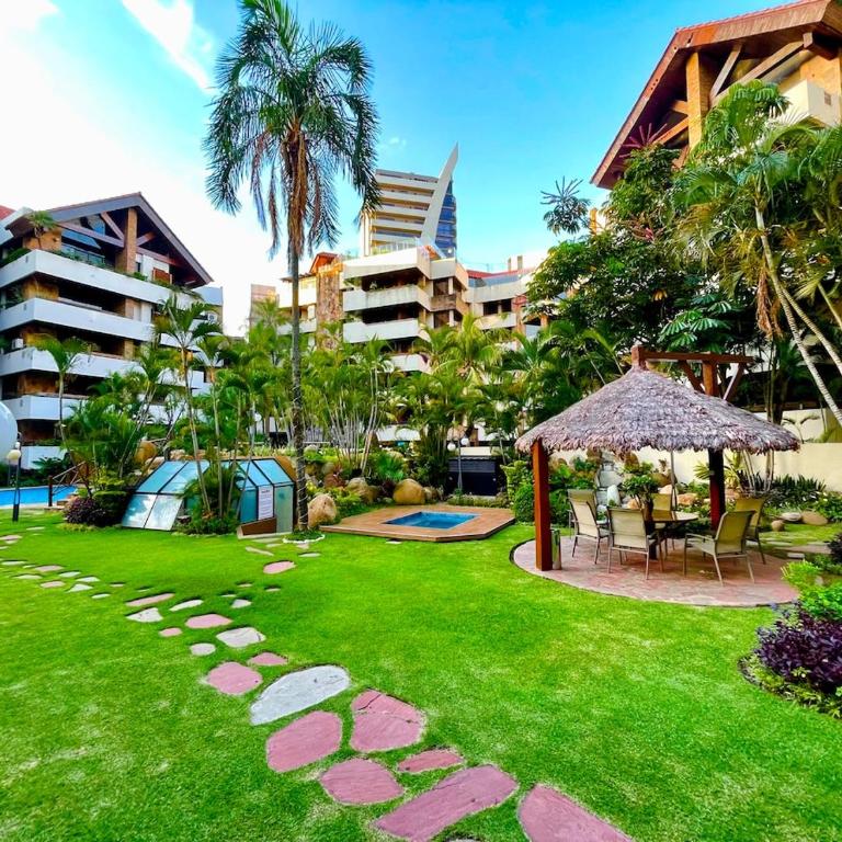 5-star hotel, 2 bedrooms, nice decoration, very complet social area, very good price - Two-Bedroom Apartment - 82