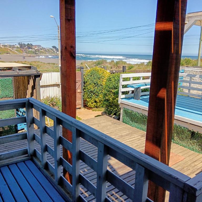 Pichilemuhostel SurfersView - Double Room with Balcony and Sea View - 2