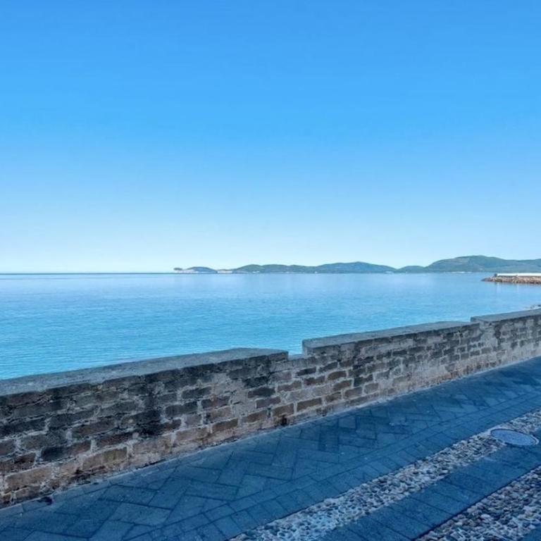 Suite Life - Rooftop Access - Top Location - One-Bedroom Apartment - 37