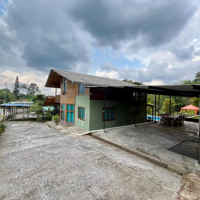 Casa de Emmita - Four-Bedroom House - 8