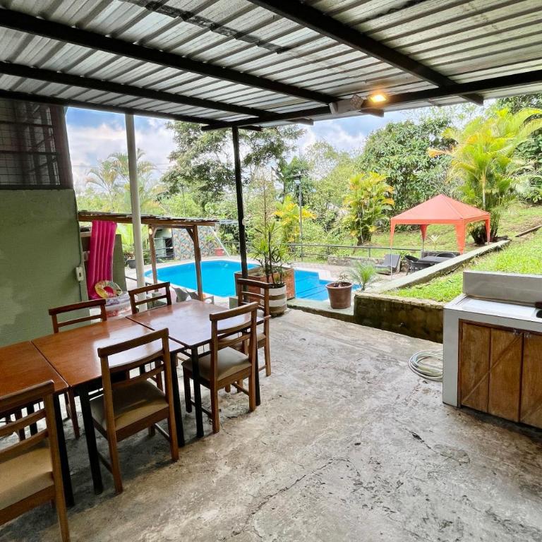 Casa de Emmita - Four-Bedroom House - 9