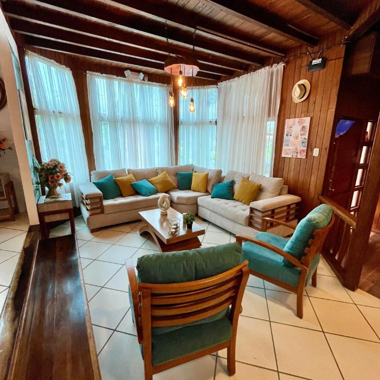 Casa de Emmita - Four-Bedroom House - 15