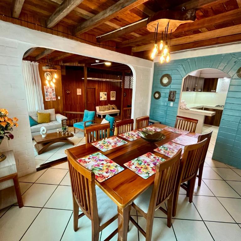 Casa de Emmita - Four-Bedroom House - 31