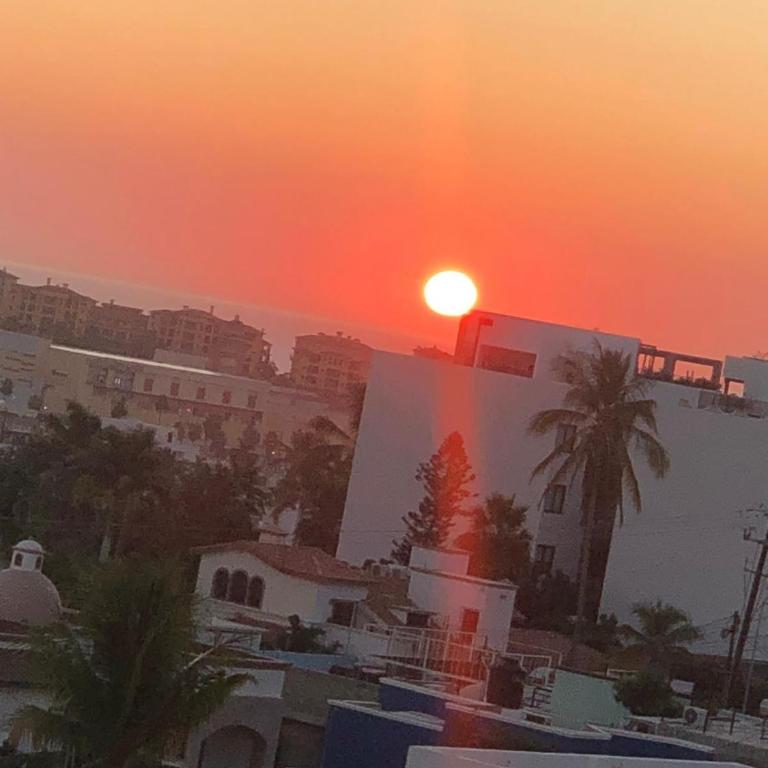2Bed 2Bath Cabo Sunrise condo with extended balconies - Apartamento de 2 dormitorios - 81