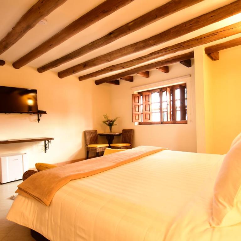 Hotel Campanario de la Villa - Suite - 5