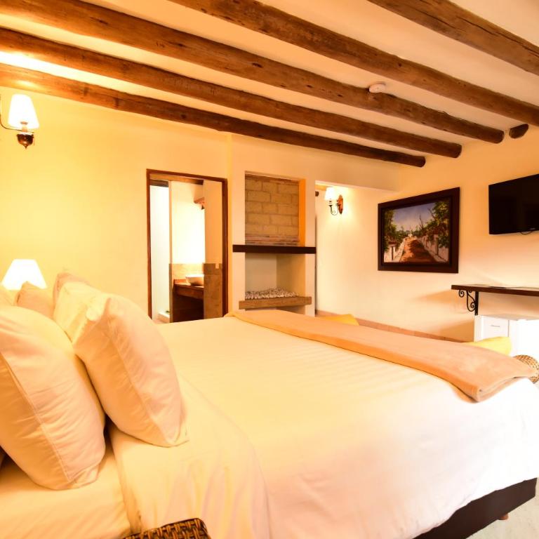 Hotel Campanario de la Villa - Suite - 6
