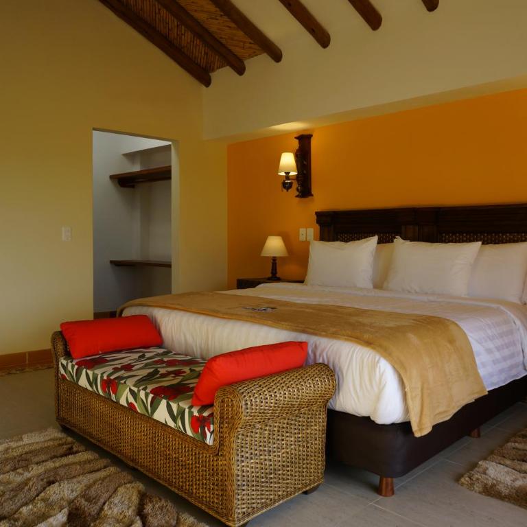Hotel Campanario de la Villa - Suite with Balcony - 2