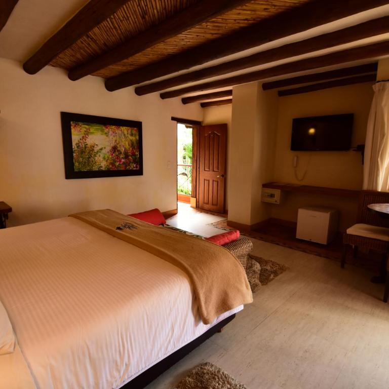 Hotel Campanario de la Villa - Suite with Balcony - 4