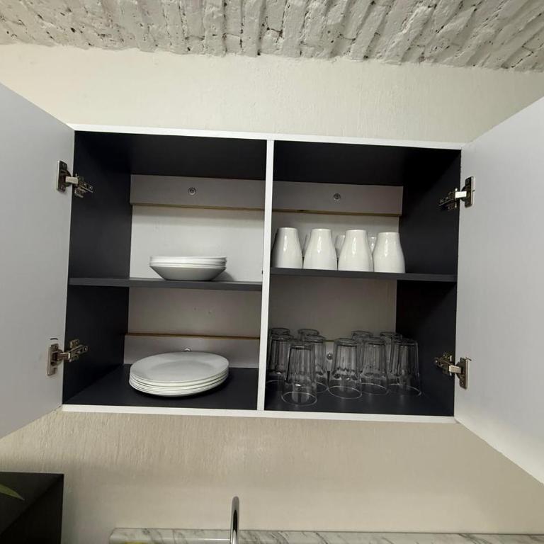 Apartamento Remodelado del Carmen - Three-Bedroom Apartment - 4