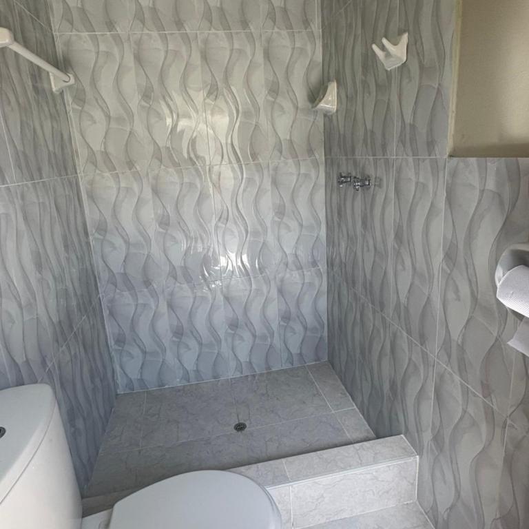 Alojamiento "Selva Del Sol" - Habitación Individual con baño privado - 10