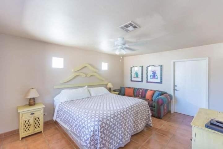 Casa Blanca en Las Conchas - Two-Bedroom House - 13