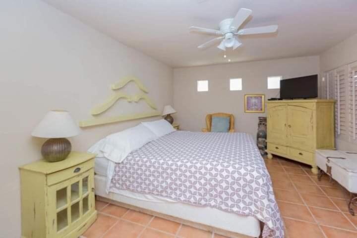 Casa Blanca en Las Conchas - Two-Bedroom House - 14