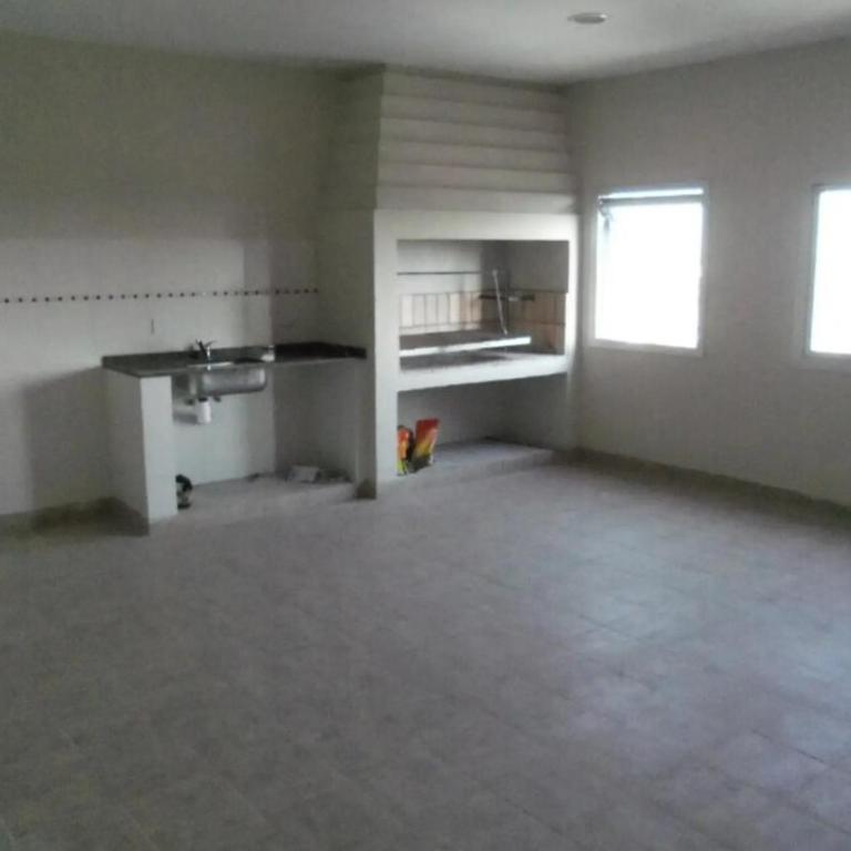 Monoambiente con pileta en zona hospitalaria - Apartamento de 1 dormitorio - 2