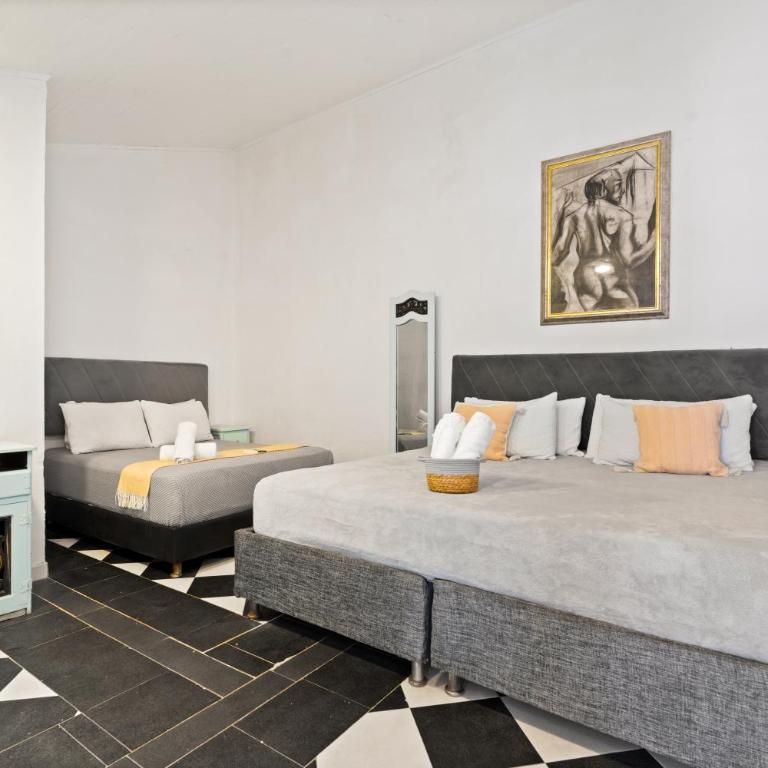 Casa Marie Hotel - Family Room - 1