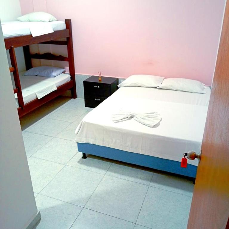 Caribe Sunshine Gold Hostel Habitaciones - Habitación Doble con baño privado - 1 o 2 camas - 3