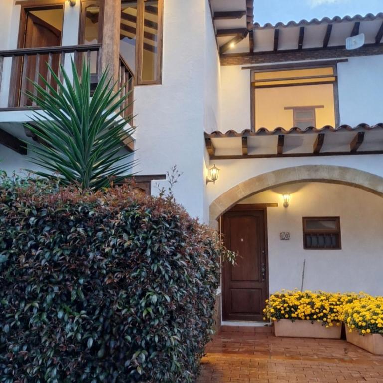 Home Boutique Flores Amarillas - Double Room with Park View - 19
