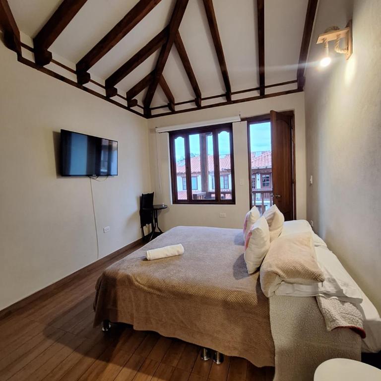 Home Boutique Flores Amarillas - Double Room with Park View - 22