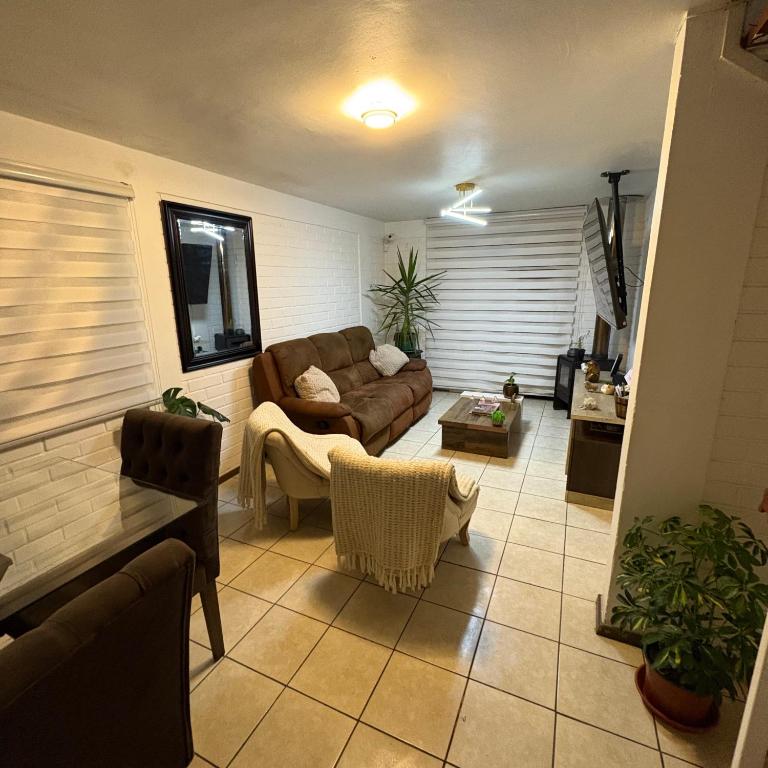Casa Amplia Cerca de Playa y Supermercados - Three-Bedroom House - 8